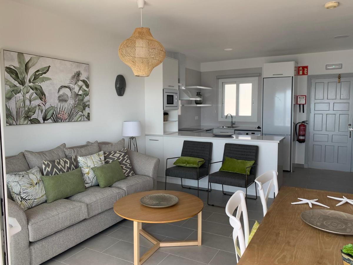 Apartamento En Playa Santo Tomas Es Migjorn Gran ภายนอก รูปภาพ