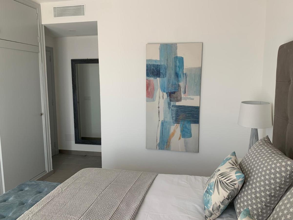 Apartamento En Playa Santo Tomas Es Migjorn Gran ภายนอก รูปภาพ