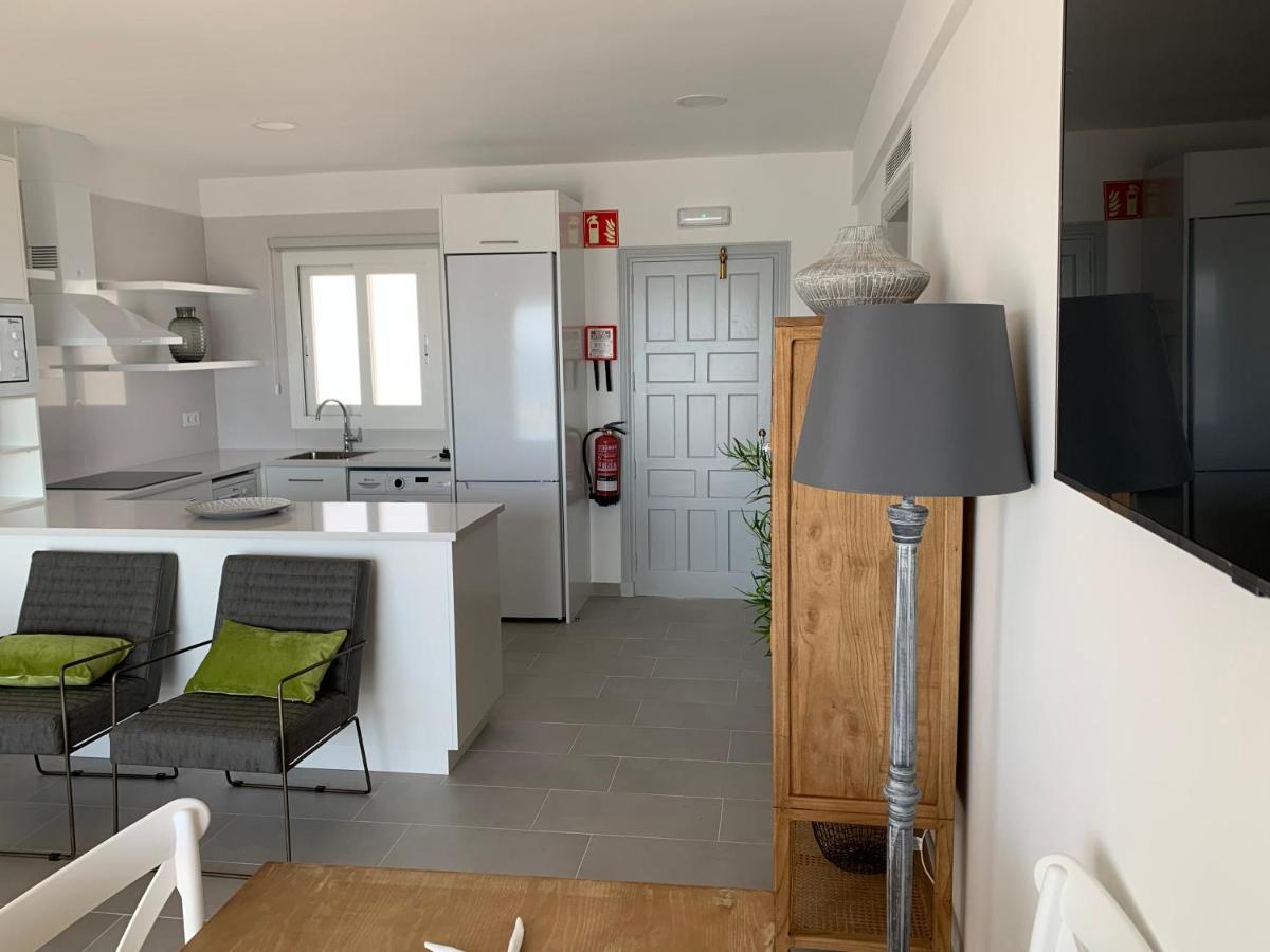 Apartamento En Playa Santo Tomas Es Migjorn Gran ภายนอก รูปภาพ
